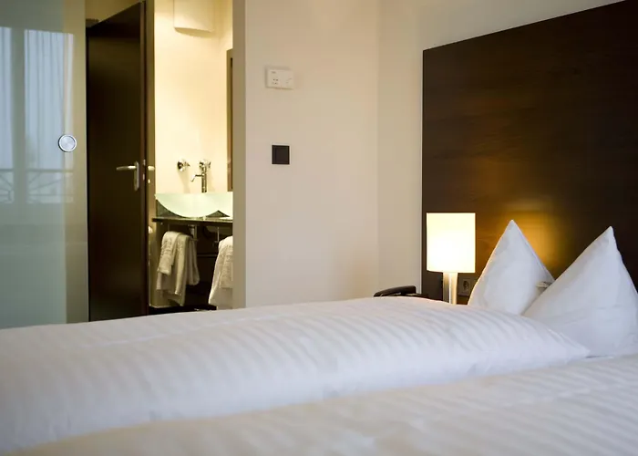 Flemings Muenchen-schwabing מינכן