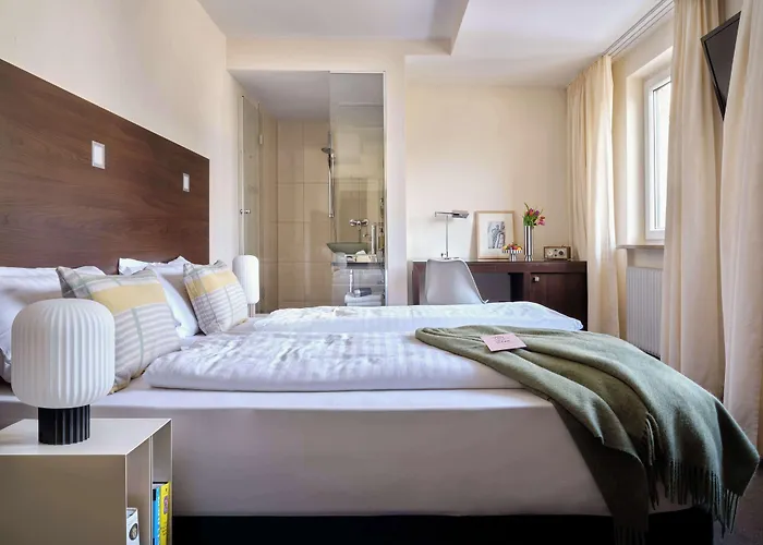 Flemings Muenchen-schwabing מינכן